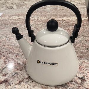 Le Creuset metal kettle